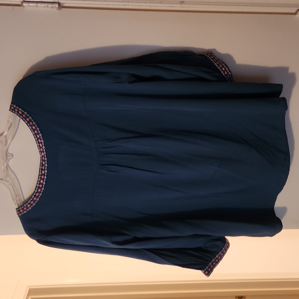 Savanna Jane Teal blouse with embroidered front. SIZE 1X. 3/4 length sleeves - Picture 5 of 7